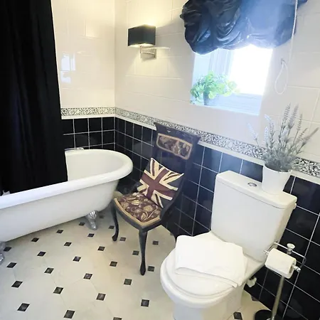 Lovely Self Equipped Studio - 3 Minutes Walk From Chester Centre Exterior foto