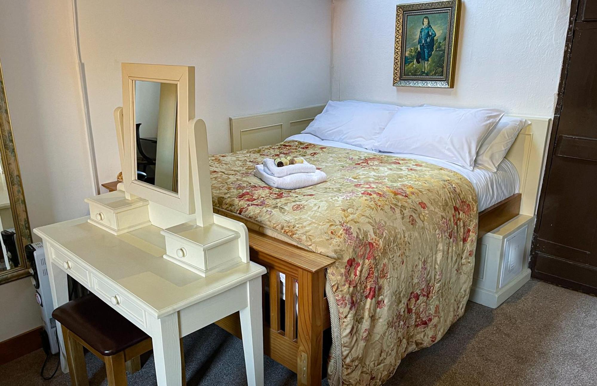 Lovely Self Equipped - 3 Minutes Walk From Centre