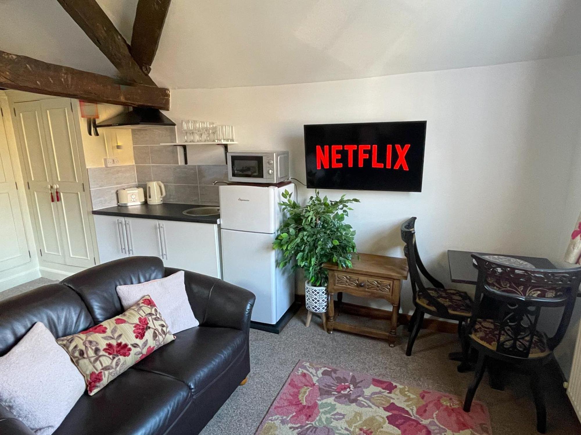 Lovely Self Equipped - 3 Minutes Walk From Centre Appartamento *
