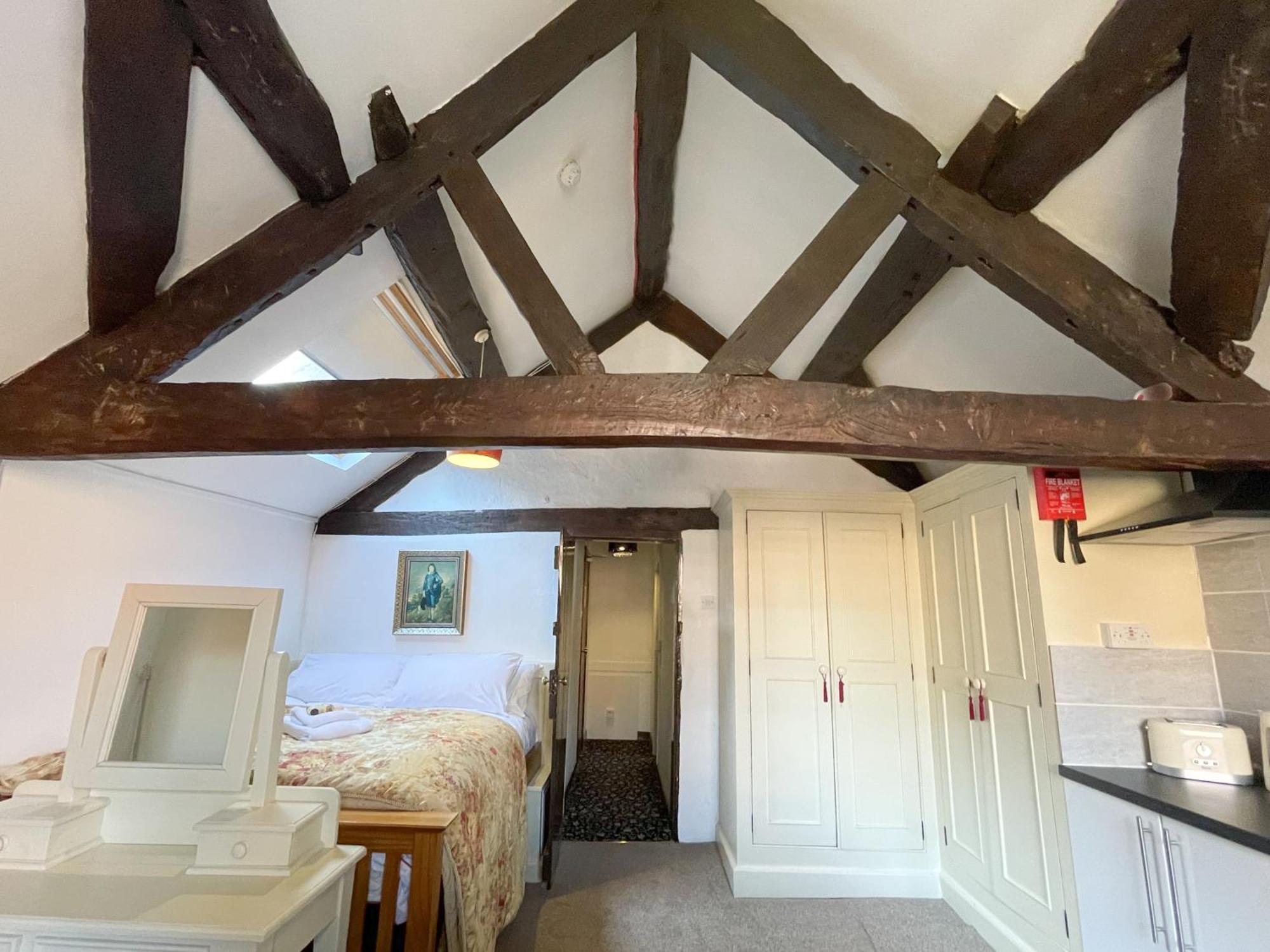 Lovely Self Equipped - 3 Minutes Walk From Centre
