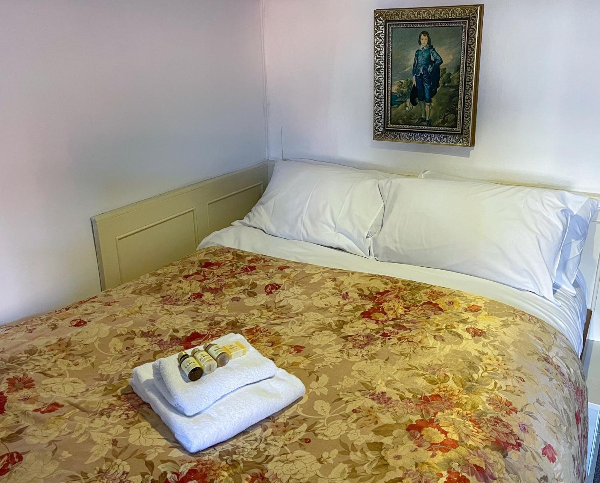 Lovely Self Equipped - 3 Minutes Walk From Centre Apartment Chester